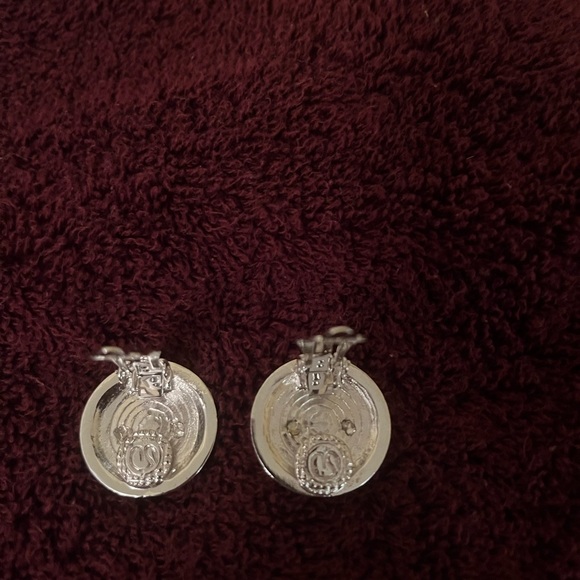 🚫SOLD🚫St. John Silver and Gold Eagle Clip Ons. - Picture 5 of 6